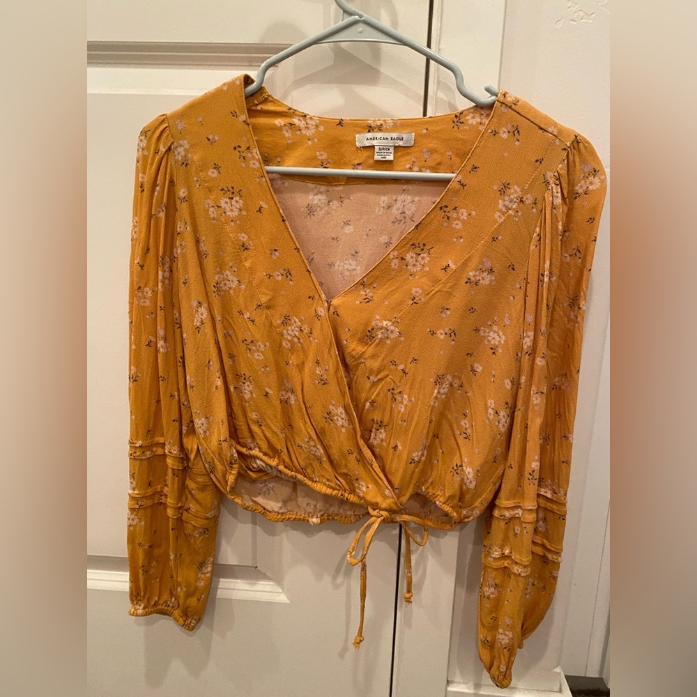 American Eagle Wrap Top (S)